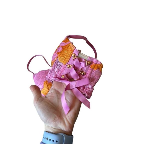 Savage x Fenty LACE'D UP PADDED LOW BALCONETTE BRA size 32D Pink - Picture 10 of 11